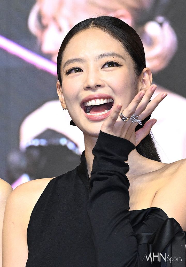 時隔11個月BLACKPINK首次公開合體！芭比Lisa回來了～四閨女狀態好到誇張！-3