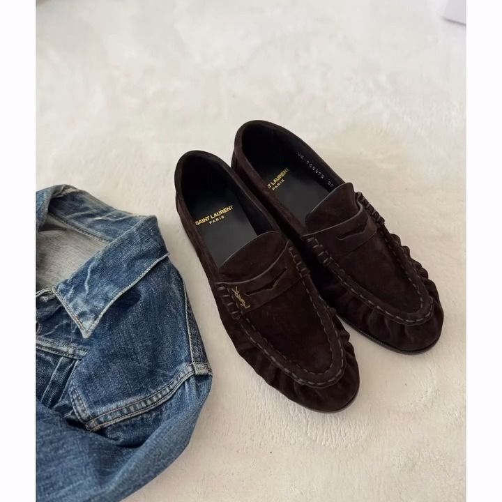 有預算一定要收！2026最新「精品樂福鞋」名單來了！YSL、PRADA...內行都選這幾雙！-6