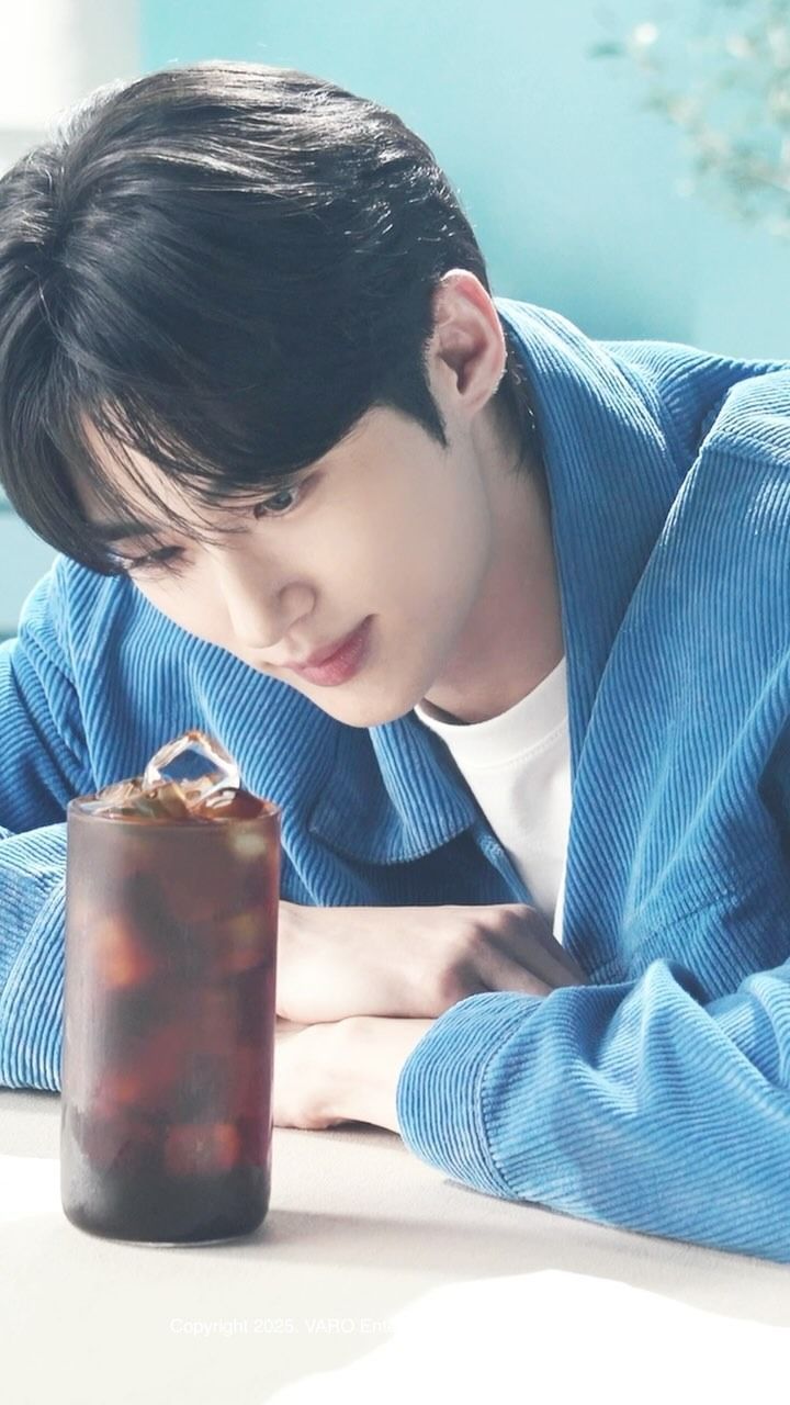 2026最新韓星代言連鎖咖啡&飲料店整理！Felix貢茶聯名新品必喝、BTS金泰亨最愛咖啡台灣也喝得到！-15