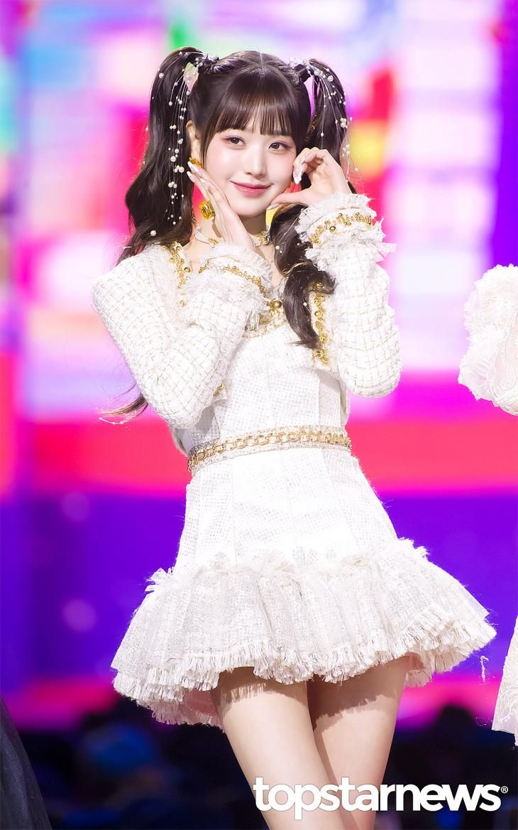 韓網熱議6大KPOP女偶像傳奇紅毯照！IU坎城驚豔全球，Winter、張員瑛同列KPOP最強紅毯女神！-6