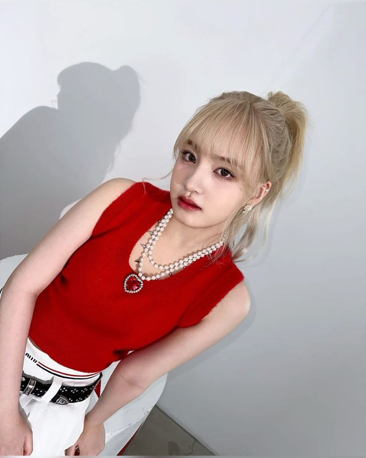 韓熱議5位「掌管紅色之神」女愛豆！子瑜穿紅洋裝白到發光、Karina這樣搭超好看！-8