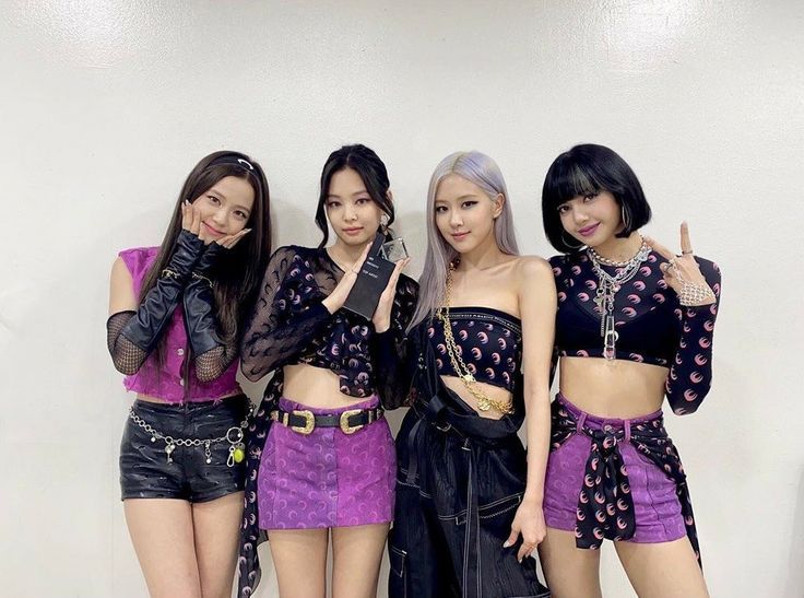 Repetto聯名BLACKPINK愛牌！滿版「月亮芭蕾舞鞋」好好看、這波得要用搶的！-8