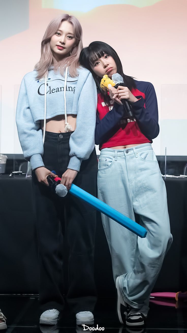 韓網熱議7組人氣超高KPOP女團同齡組合！Rosé、Lisa感情超好，薇娟Minnie「狗狗姊妹」相愛相殺！-13