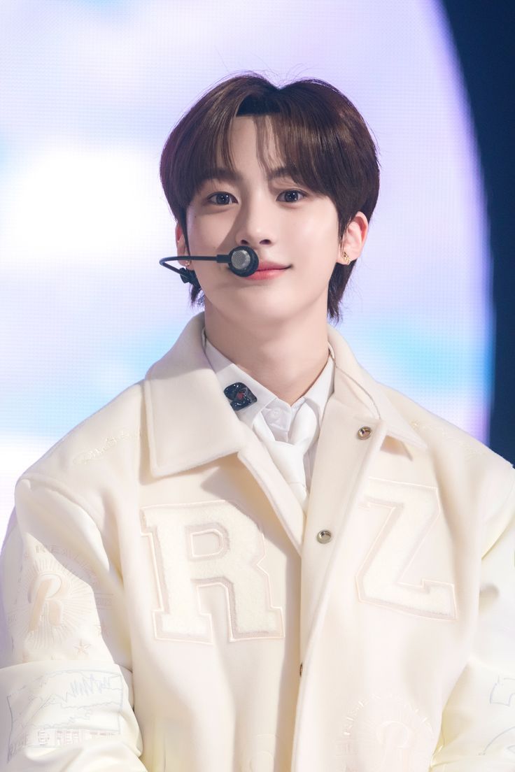盤點7位網友最愛的狗狗相KPOP男偶像！明宰鉉、昇玟帥氣可愛兼具，珉奎根本就是大狗狗！-15