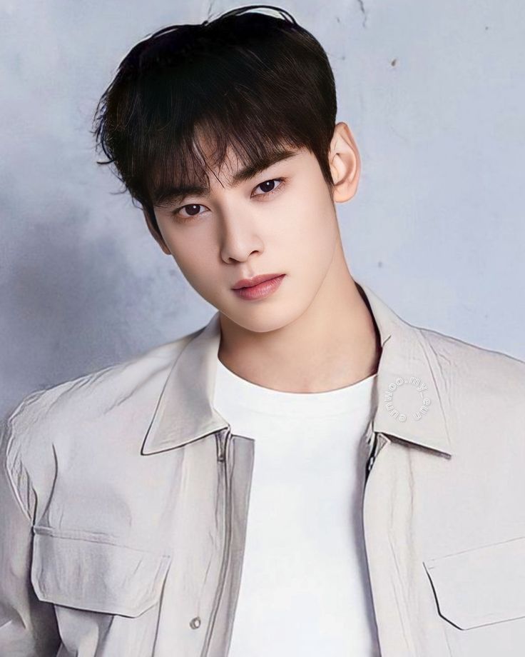 韓網瘋傳6位KPOP人氣男偶像童年照！杋圭、Felix天生的顏值擔當，車銀優全網認證最強顏霸！-6