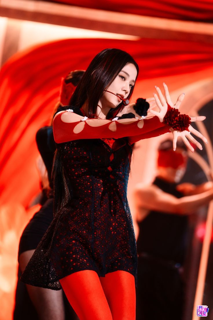盤點MV觀看最快破億SOLO女歌手TOP5！Jennie僅23天，Jisoo開花舞爆紅全球，Lisa神速破紀錄！-9