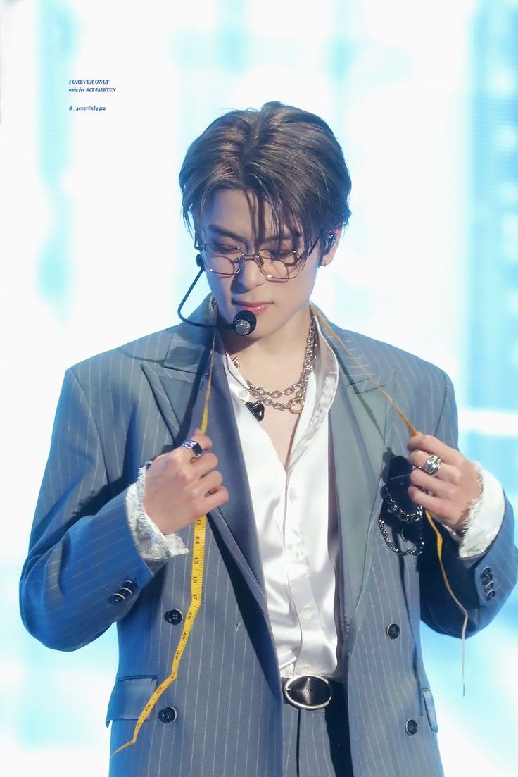 韓網熱議6位KPOP男偶像傳奇眼鏡照！圓佑被封眼鏡男神天花板，成訓、秀彬帥到讓人難移開視線！-8