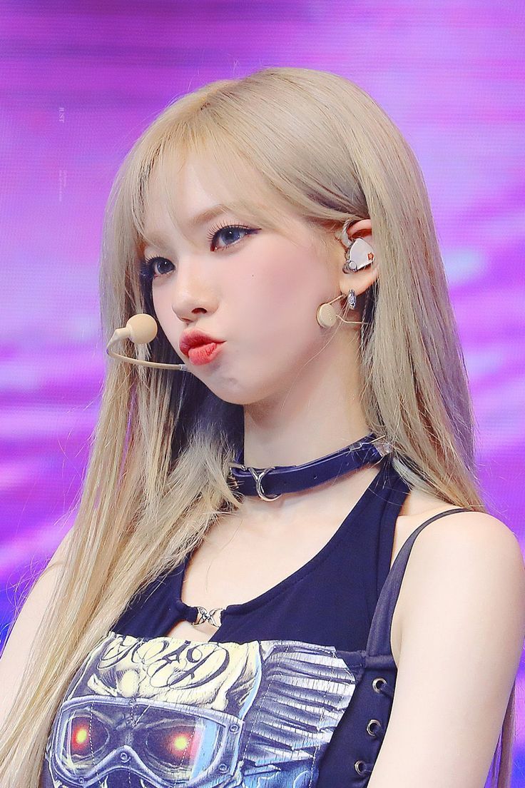 網評6位換髮色就上熱搜的KPOP女偶像！IU藍髮太仙、Karina、舒華金髮太像洋娃娃！-5