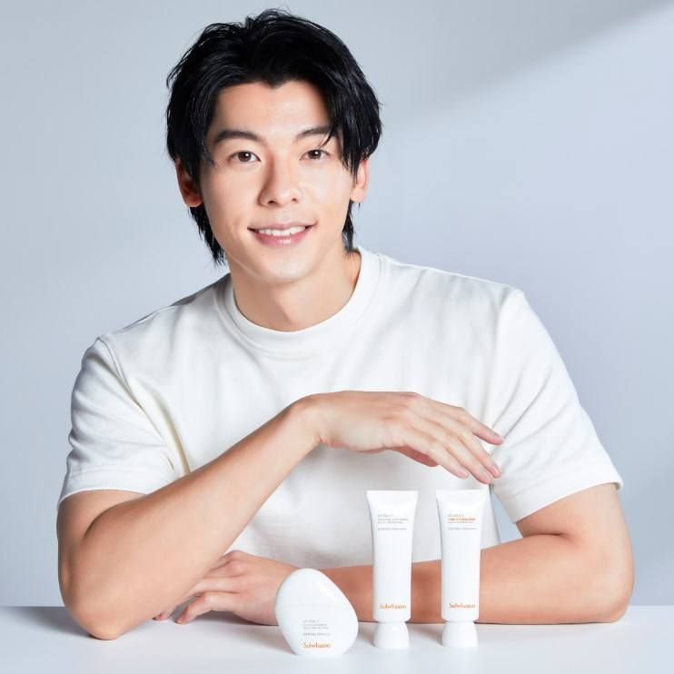 許光漢紅遍台日韓！「緊實線條臉龐＋發光肌」33歲少年感噴發，收穫超狂美妝資源、廣告商狂炸！-9