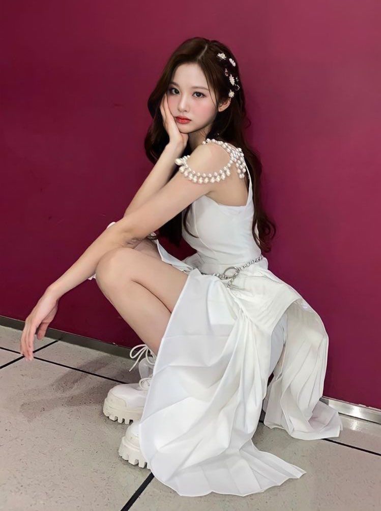 盤點JYP娛樂各團體「門面擔當」代表！TWICE子瑜美到國際認證，鉉辰、薛侖娥有顏值又有實力，這位成員被封五代最強神顏！-15