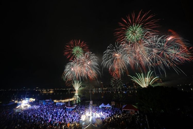 2024大稻埕煙火秀來了！四場煙火秀時間、五個最佳觀賞點一次看！不用人擠人也能拍美照！-3