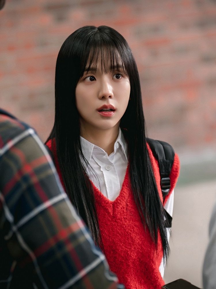 韓劇《新烏托邦》劇情看點角色介紹總整理！Jisoo化身「工科女神」回歸，攜手《地獄公使》朴正民共譜驚悚浪漫戀曲！-5