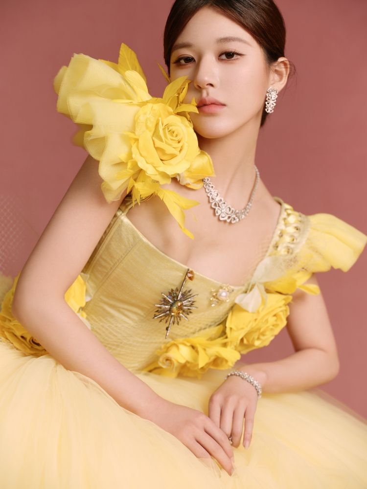 2024微博視界大會女神Top6！趙露思、白鹿好身材藏不住，劉亦菲氣勢碾壓全場！-5