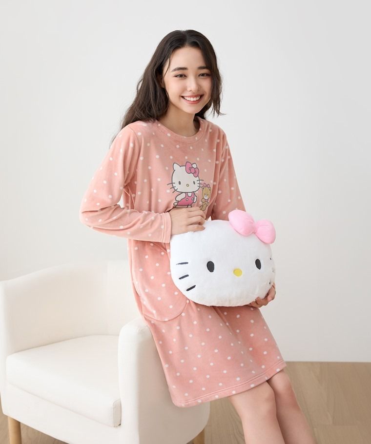 粉絲發瘋！Lativ聯名「三麗鷗家居服」悄悄上架！Kitty、酷洛米大頭穿上身、百元就能宅家可愛！-7