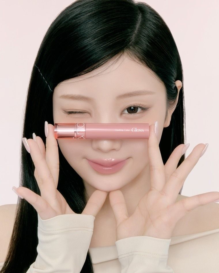 2026早春韓國彩妝新品推薦！NCT JENO同款糖葫蘆唇釉、RIIZE元彬＆將太郎愛用氣墊，李沅禧「裸色唇釉」將開賣！-19