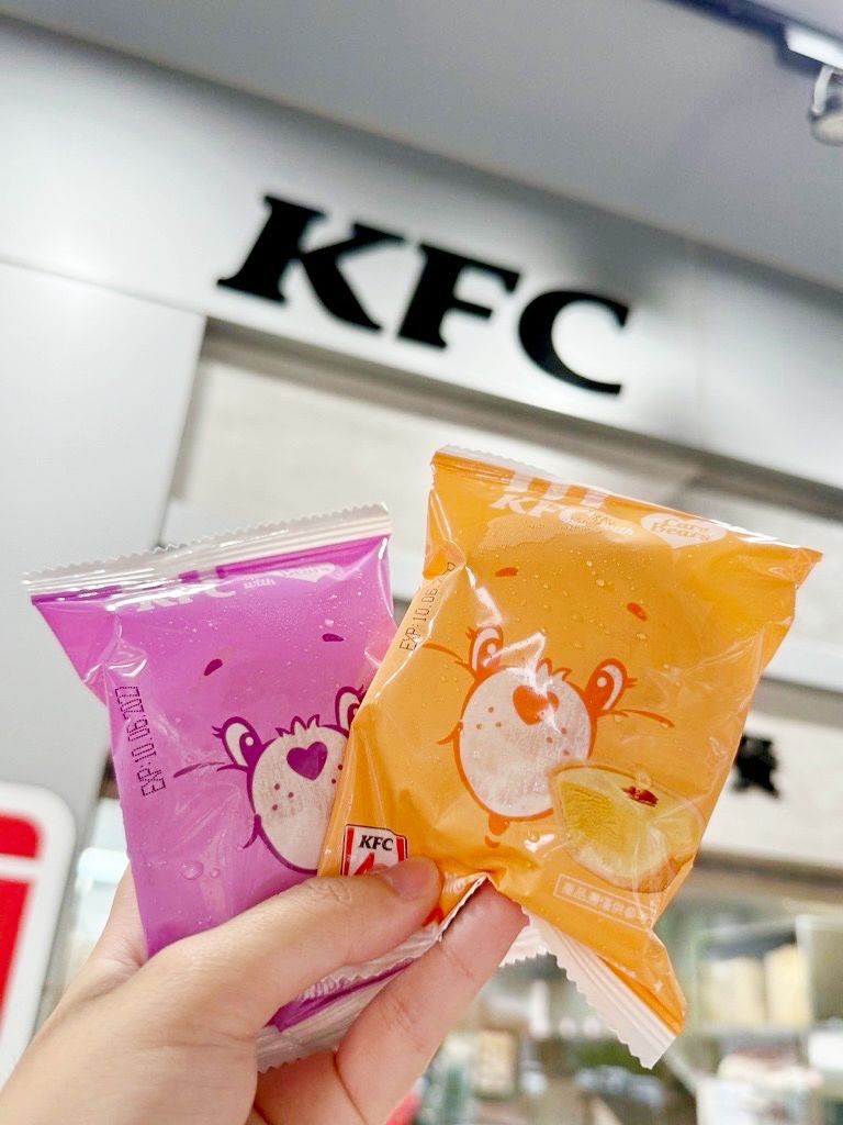 肯德基跟Care Bears聯名了！超消暑「冰心蛋撻冰淇淋」6款彩虹熊臉包裝Q翻天、買再送經典原味蛋撻！-5