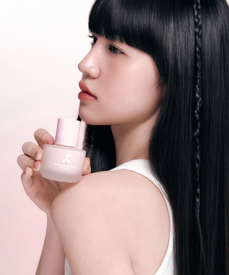 彩妝潮流完美結合！Rest & Recreation「逗號腮紅、唇釉」寶寶粉芭蕾風外殼、上市立刻賣翻！-22