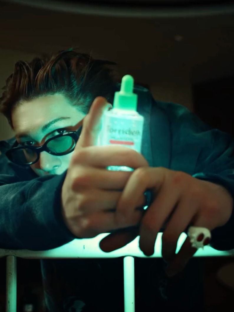 COER暴動了！Torriden驚喜官宣CORTIS新代言，馬丁手上「小綠瓶」爆紅，清爽好膚質全網見證！-7