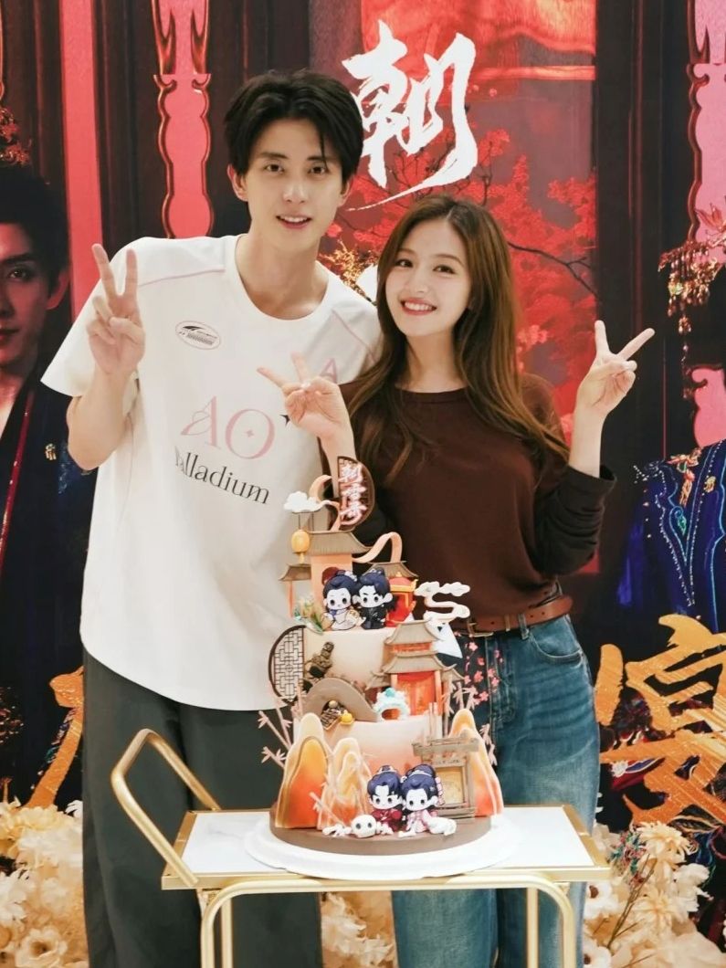 2025愛奇藝尖叫之夜出席名單曝光！白鹿、劉宇寧、檀健次、敖瑞鵬全到齊，多組人氣CP組合確定合體！-5