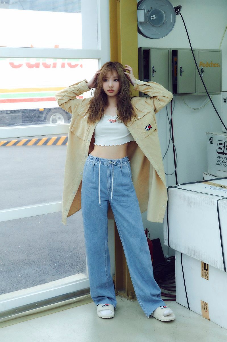韓網評選7位「畫報匠人」KPOP女偶像！張員瑛不科學身材引熱議，Jennie、IU時尚完成度太高！-11