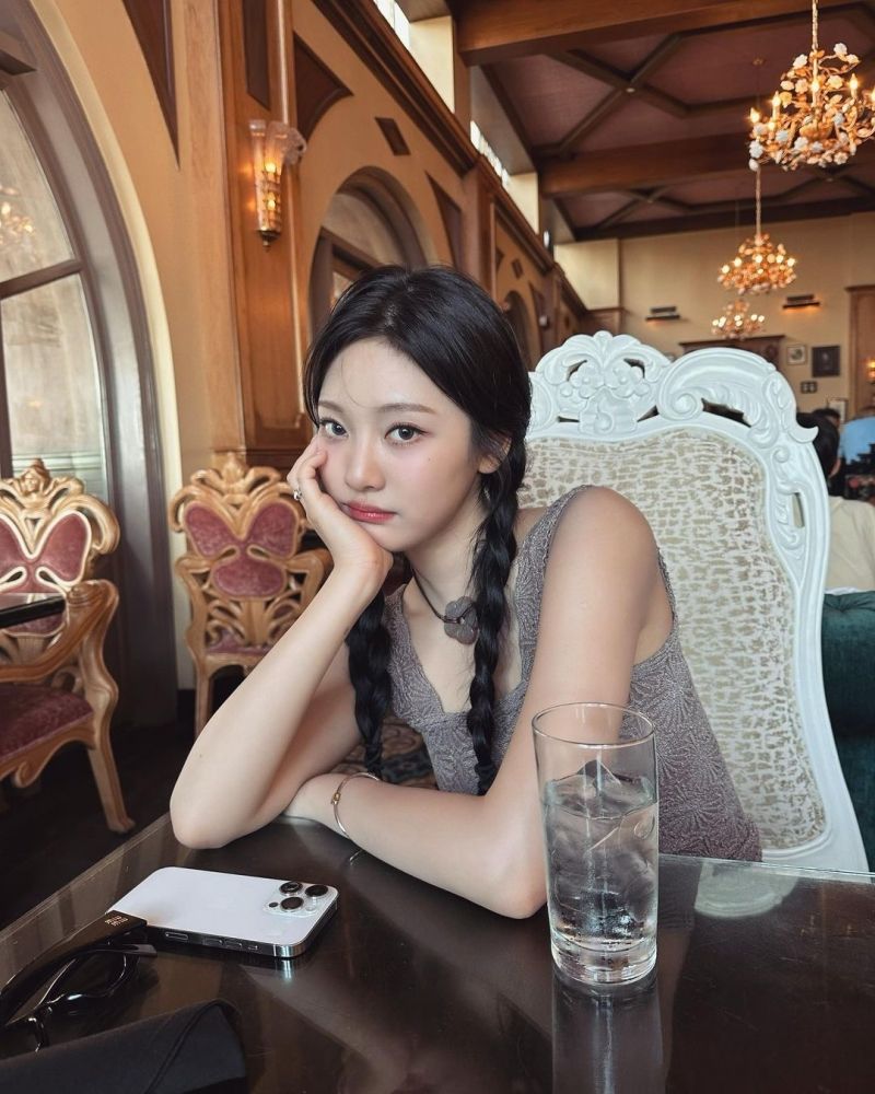 好羨慕！最強人間AI團aespa來台尾牙演出！Karina、Winter成員抵台穿這樣！-10