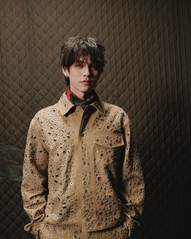 Burberry 2024冬季大秀前排亮點！「不老女神」全智賢驚人美貌、泰星Bright自拍太可愛！-6