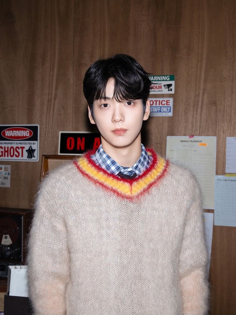 韓網票選！開學「最想要坐隔壁」韓國偶像TOP8！Karina排第8，秀彬、珉奎通通輸給他！-15