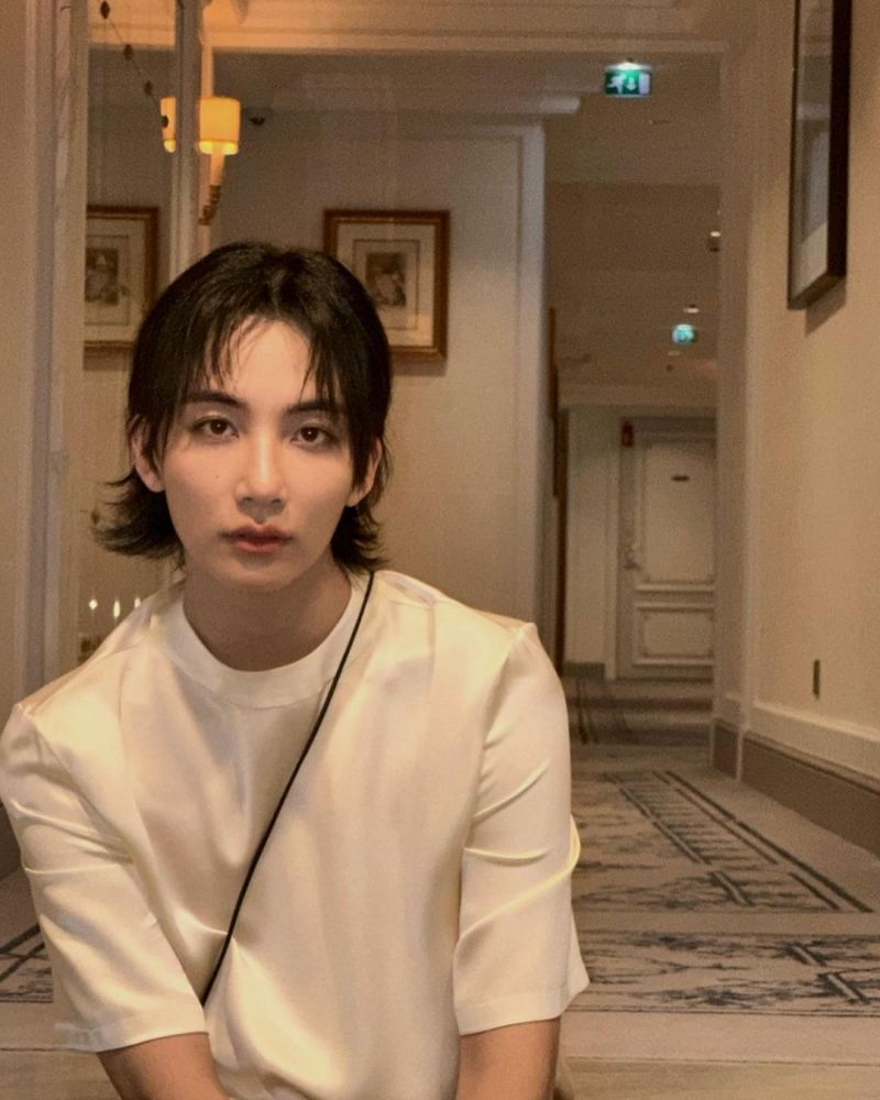 5位比女生還美的男偶像！Felix被誤認是女模特，「他」美到女星不想站他旁邊？！-10