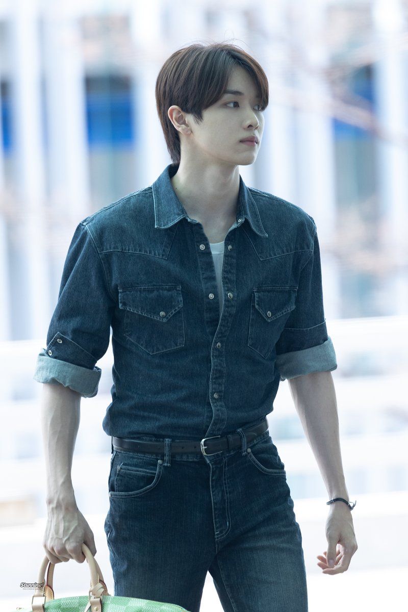 盤點6位擁有手臂青筋的男團成員！珉奎結實身材太性感，車銀優爆筋太明顯，成燦青筋炸裂引暴動！-10