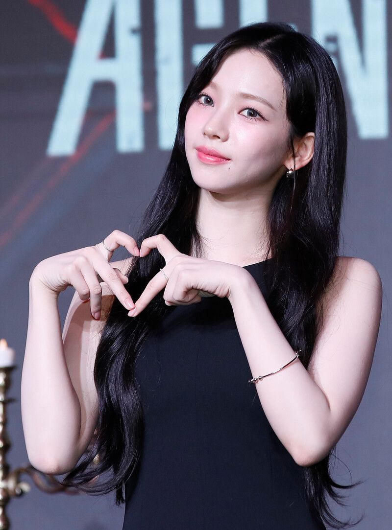2024韓國10代搜索量最多女團成員TOP10！Sullyoon、Karina全上榜，張員瑛竟只拿第二！-22