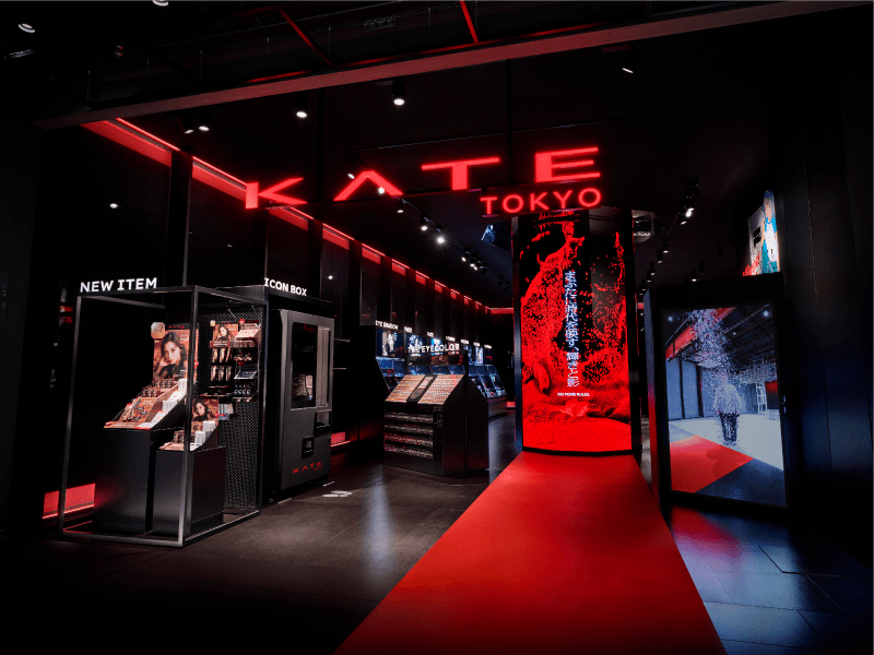 KATE首間全球旗艦店誕生！世界獨一「AI選色販賣機」客製化彩妝盒，爆賣怪獸持色唇膏全色試到飽！-7