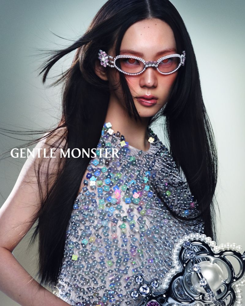 GENTLE MONSTER還得是金珍妮！「奢華水鑽眼鏡」上臉無違和、巴掌臉女生都羨慕！-6