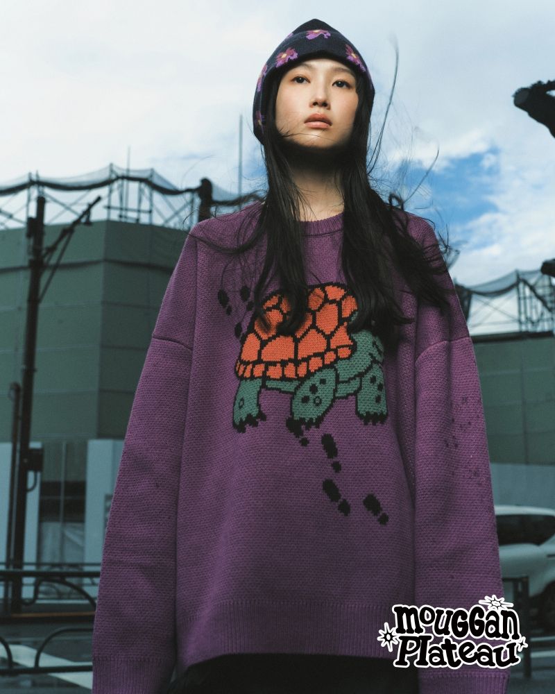 兩大火紅台牌聯名！mouggan X PLATEAU STUDIO烏龜毛衣、大花衛衣好看到發瘋！-9