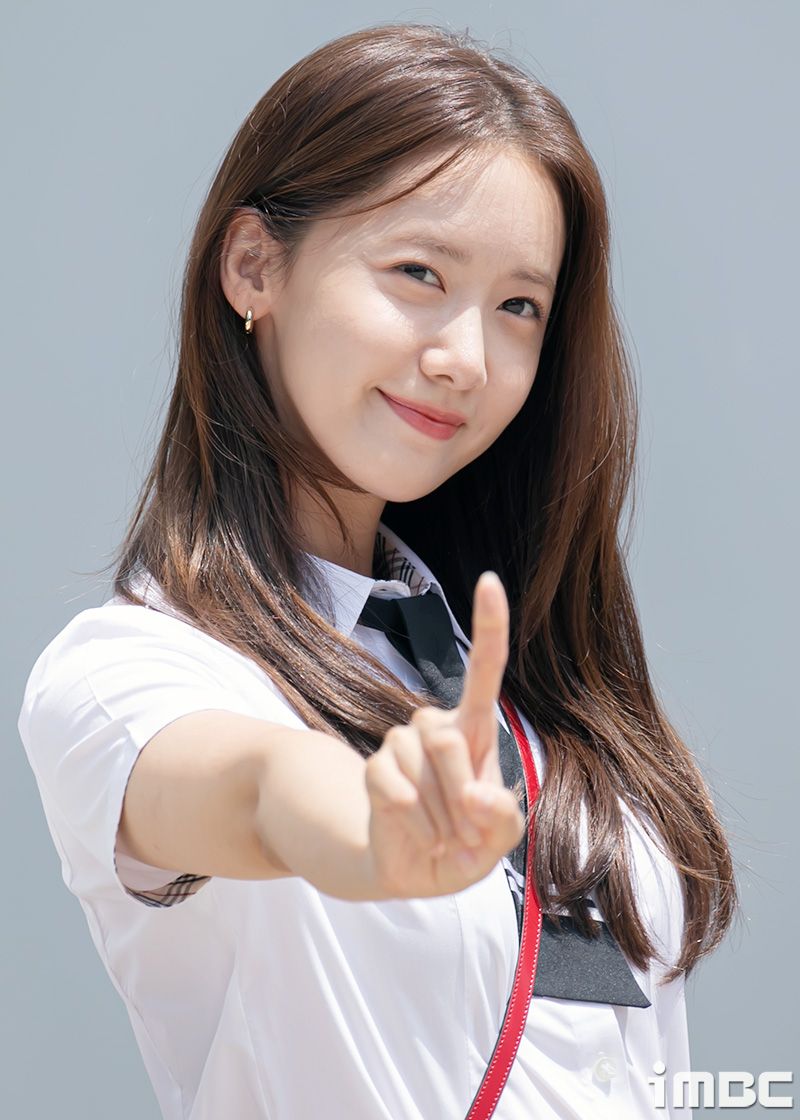 韓網評選7位「校服女神」KPOP偶像！李瑞、Winter清純美爆發，舒華獲封最強初戀！-14