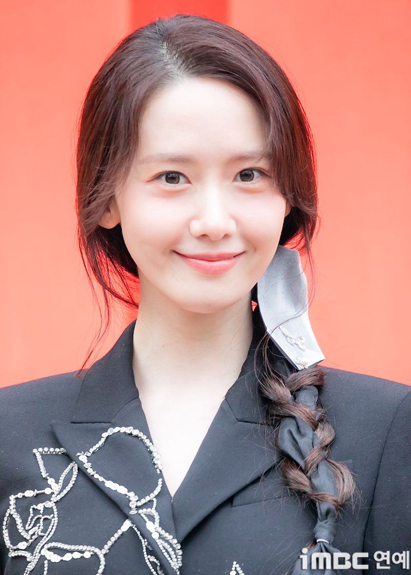 韓網熱議6位AI選出的KPOP女團最美成員！Karina、張員瑛神顏霸榜，門面冠軍成網友熱搜焦點！-10