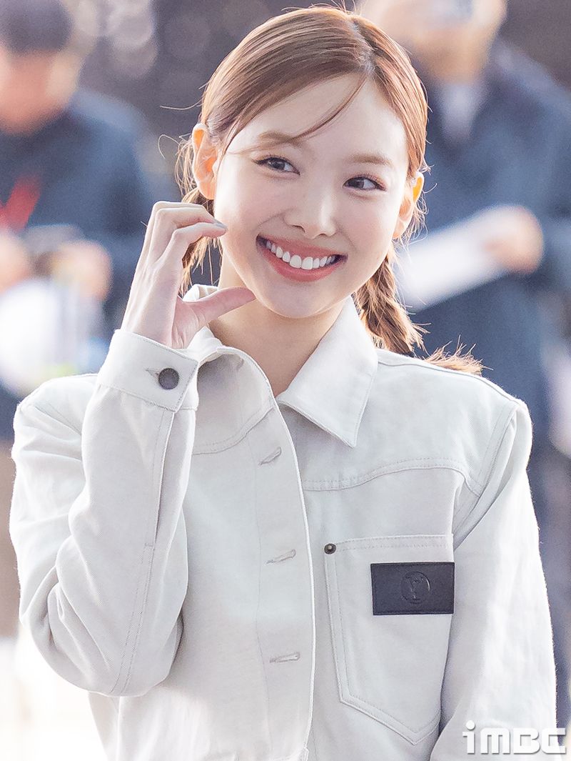 粉絲公認6位「入坑相」KPOP女偶像！張員瑛、Sullyoon美貌爆擊，Winter被封清純神顏！-6