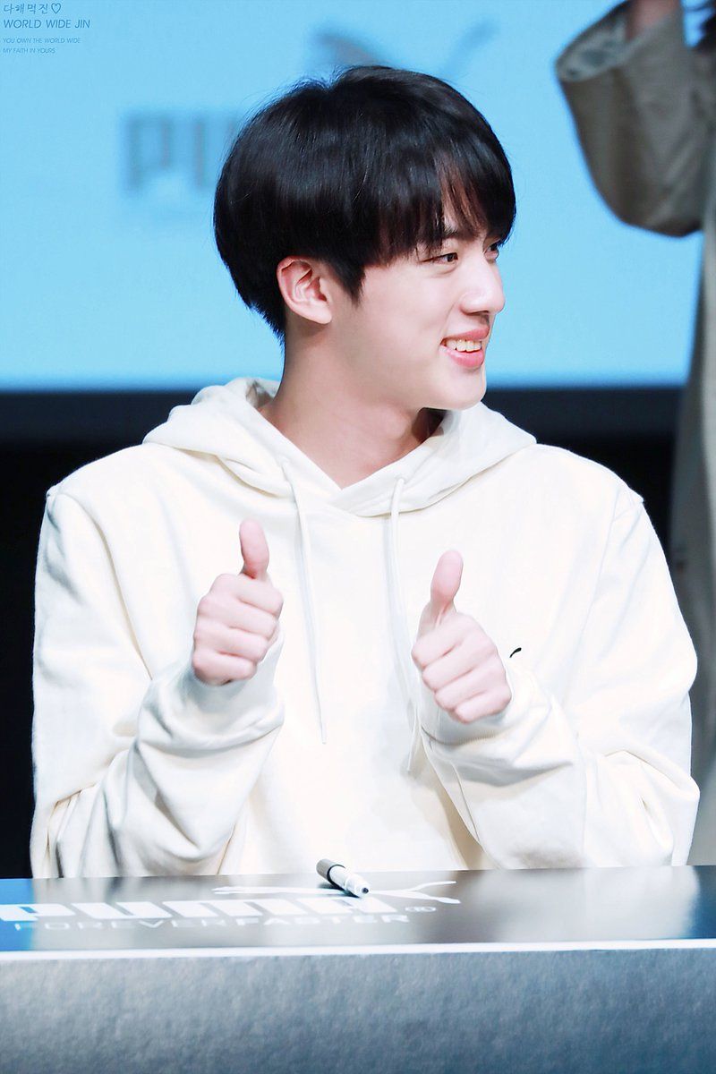 韓網公認6位最會「撩粉」的男偶像！淨漢、明宰鉉親和力爆棚，Jin超暖寵粉舉動惹哭粉絲！-5