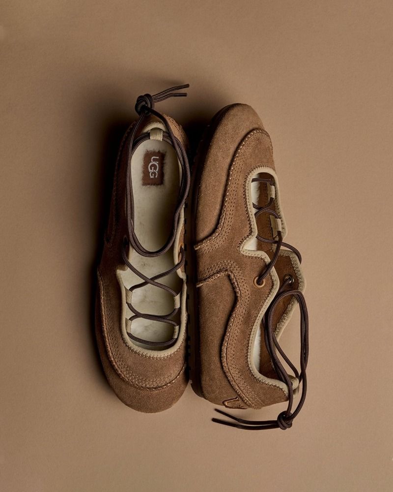 比雪靴賣更好？！UGG最新「毛毛芭蕾舞鞋」悄悄爆紅！官網快沒尺寸、找代購也要擁有！-2