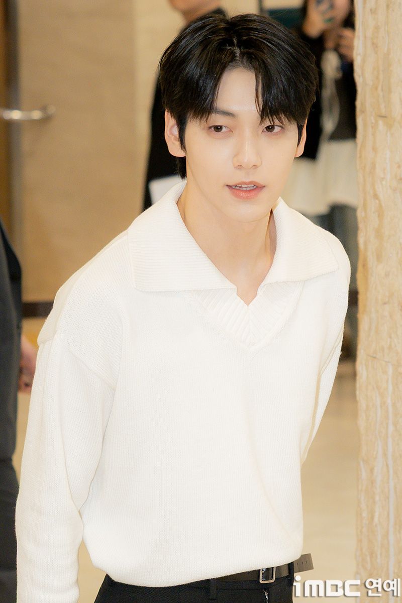 韓網公認6位受到全世代喜愛的KPOP男偶像！俊昊國民級魅力爆棚，勝寛、秀彬從粉絲到路人都喜歡！-12