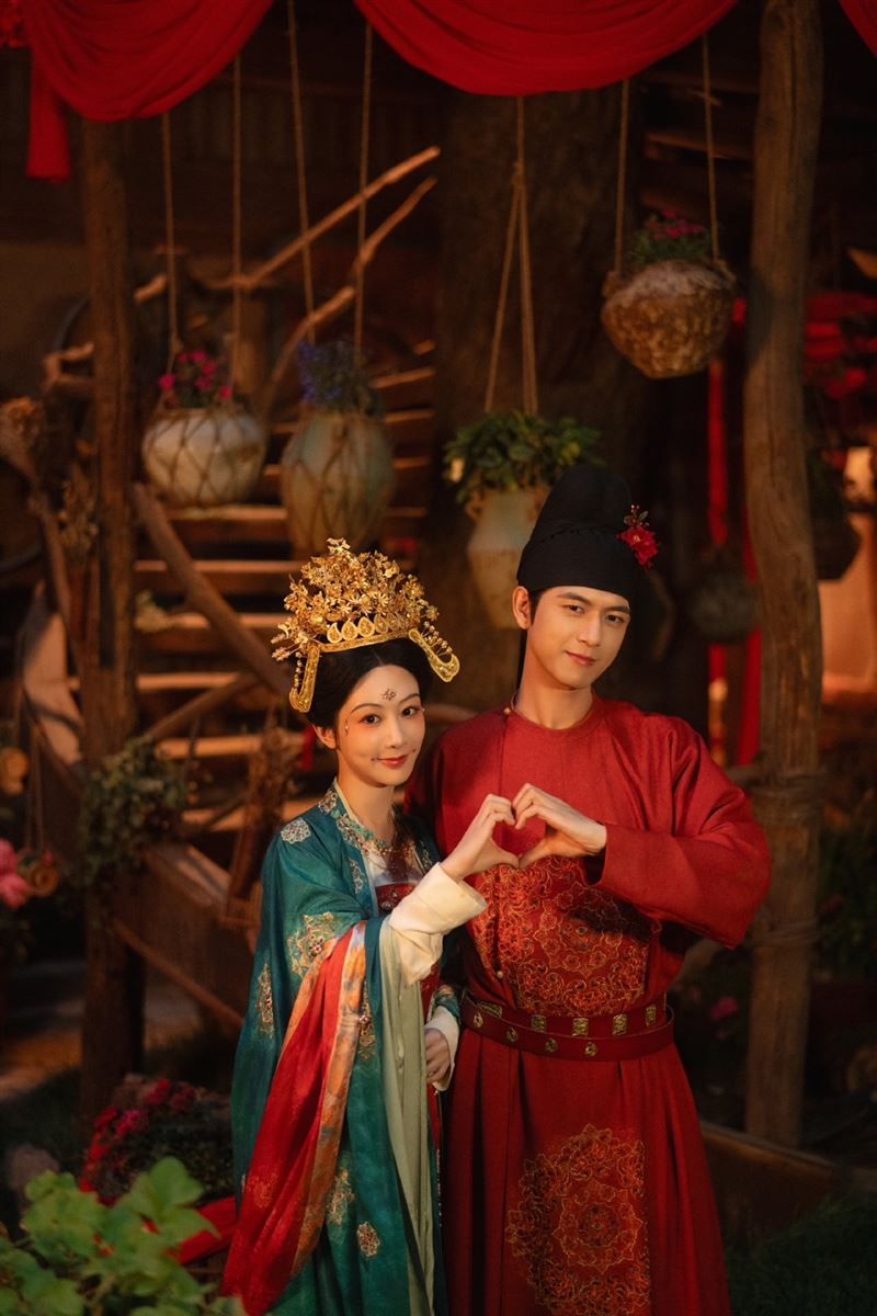 2025陸劇「集均播放量」排行TOP5出爐！趙露思《許我耀眼》肖戰《藏海傳》全上榜，冠軍破6000萬成年度唯一！-2