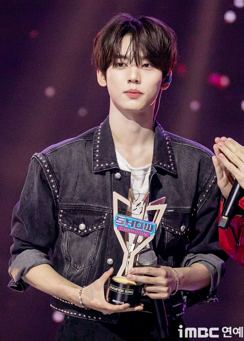 盤點2026年成年KPOP男偶像名單！東玹、咲哉成熟帥度大變化，韓維辰忙內轉大人！-5