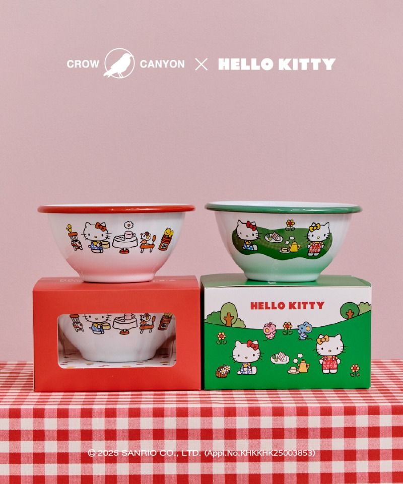 可愛發瘋！韓國開賣Hello Kitty聯名餐具、「呆萌Kitty磁鐵+馬克杯&奶油黃盤子」韓妞都在搶！-3
