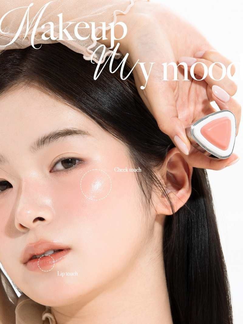 比水光更美的澎潤光！爆紅唇頰兩用「印章布丁光腮紅」，韓女化妝包都有這顆、鬆弛感裸妝必備！-19