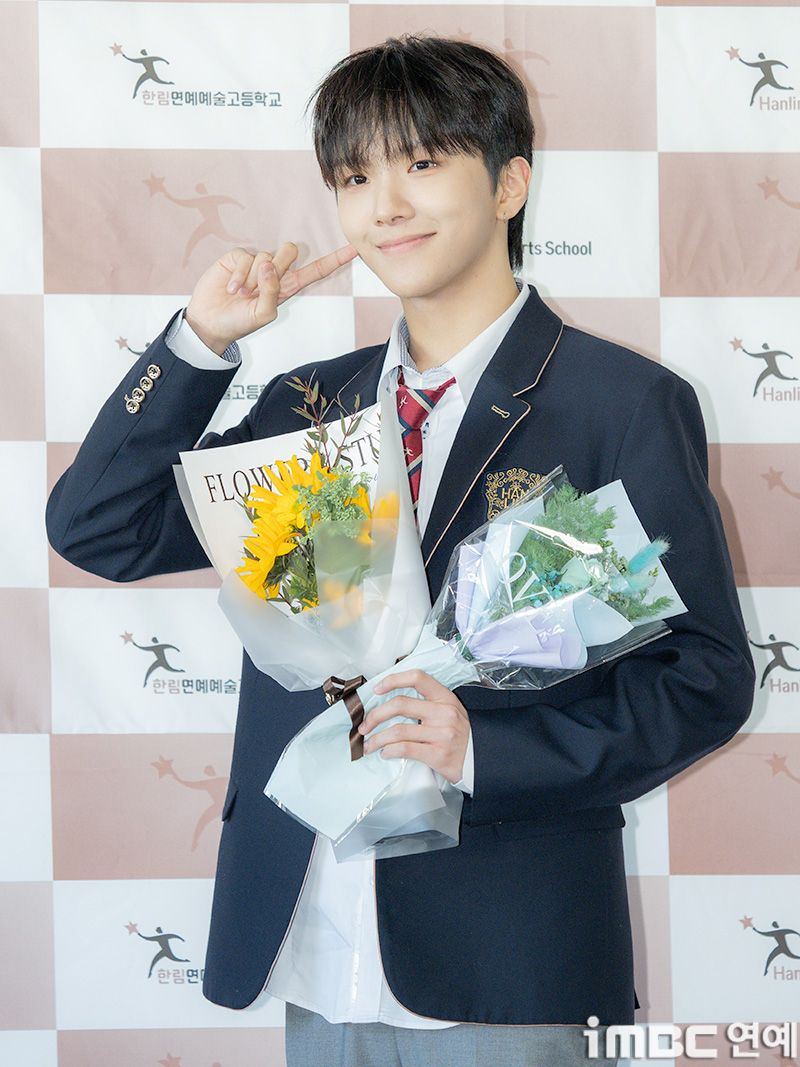 韓網熱搜最有「年下感」KPOP男偶像TOP6！申惟＆主訓清澈眼神太電，Anton大狗狗感成姊粉最愛！-9