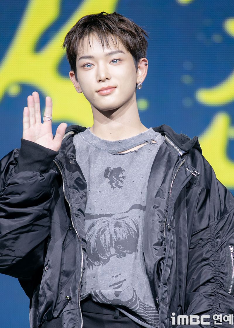 韓網熱搜最有「年下感」KPOP男偶像TOP6！申惟＆主訓清澈眼神太電，Anton大狗狗感成姊粉最愛！-10