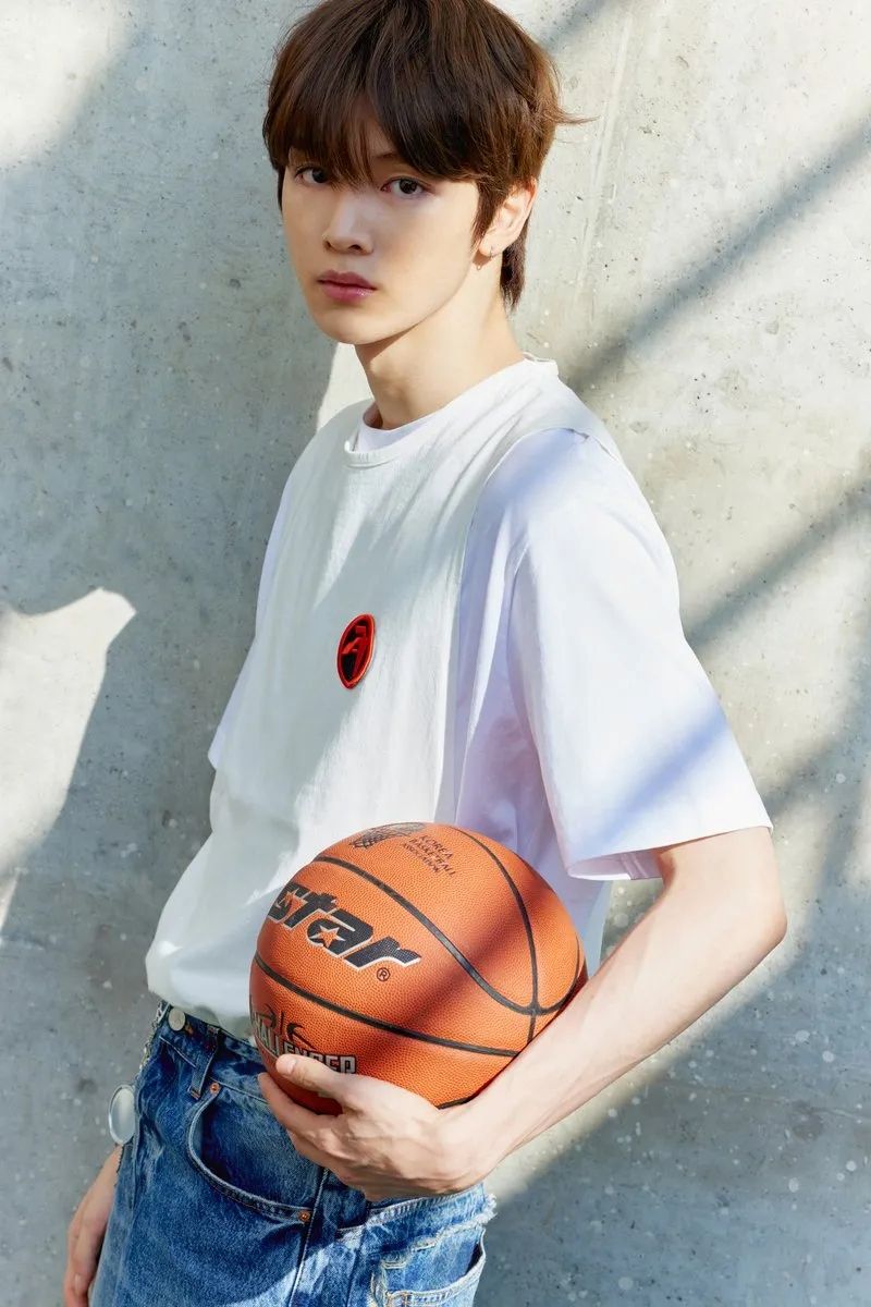 韓網熱議6位「初戀相」新生代男偶像代表！成燦暖男學長感十足，申惟、主訓清新感爆棚！-2