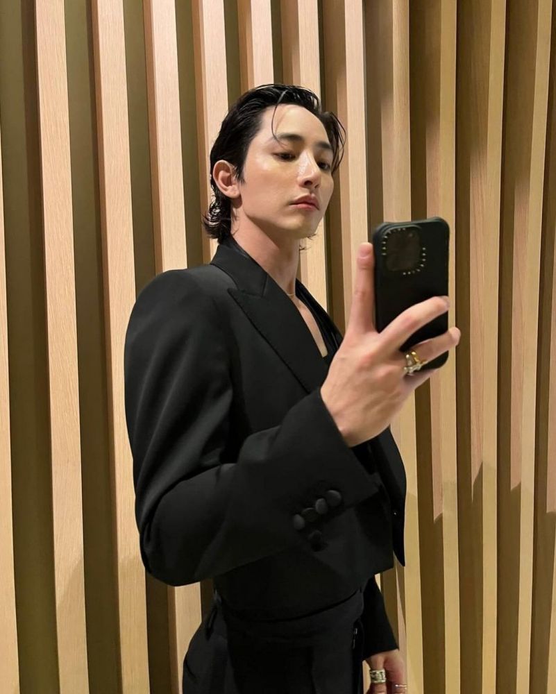 D&G財閥兄弟出任務！李洙赫、NCT道英「小鳥依人照」曝光！粉絲爆笑：在一起吧！-9