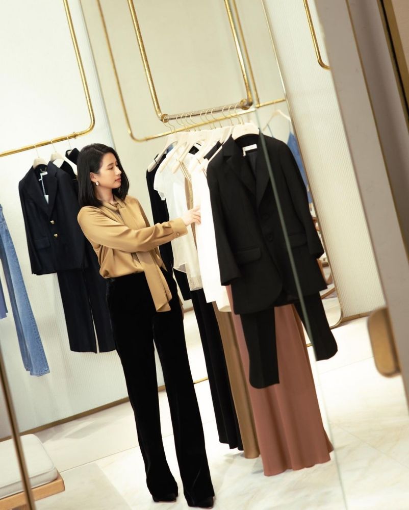 Chloé「安潔莉娜裘莉」合作系列太美！「白色半月包」周興哲老婆趙岱新都想入手！-7