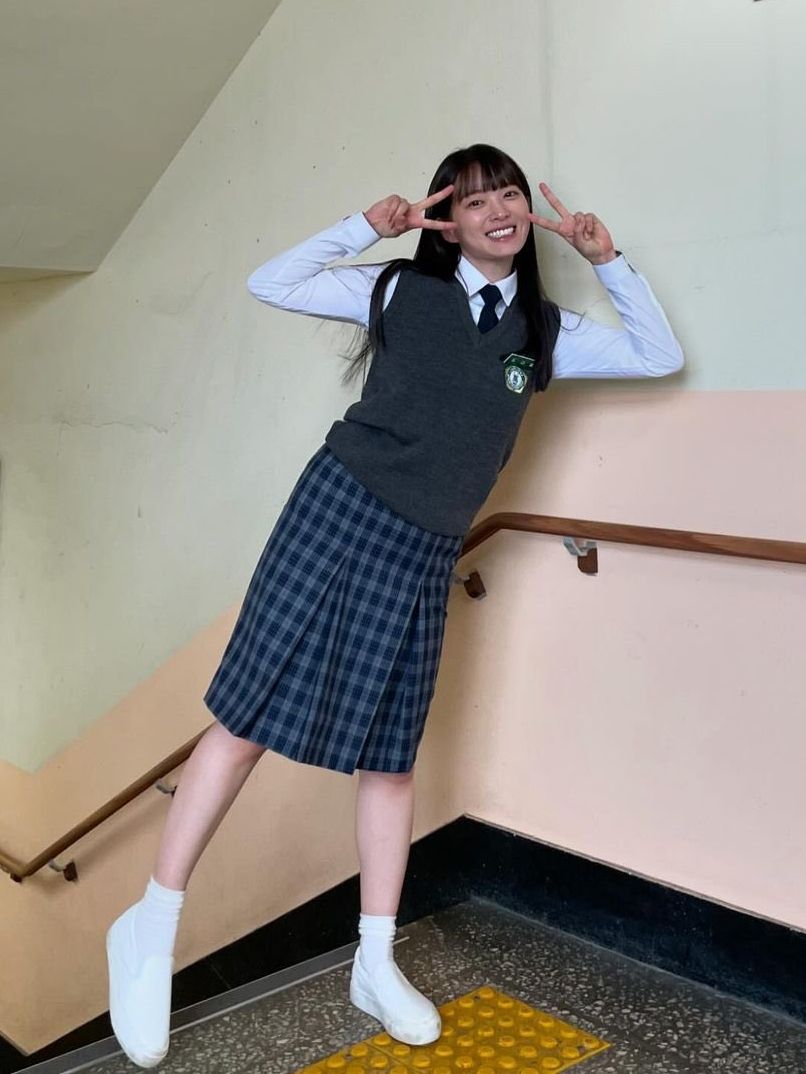 網熱議7位最強童顏韓劇女神！庭沼玟、潤娥扮高中生無違和，朴寶英實際年齡嚇壞人，張娜拉新劇修理小三超痛快！-7