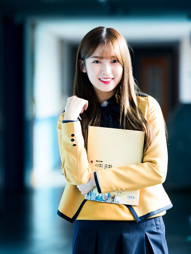 韓網評選7位「校服女神」KPOP偶像！李瑞、Winter清純美爆發，舒華獲封最強初戀！-12